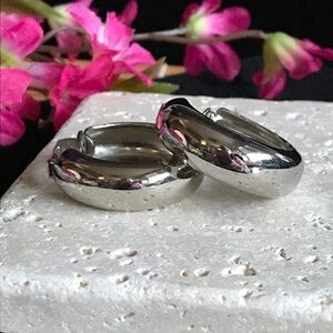 💿 𝚂𝚒𝚕𝚟𝚎𝚛 𝙷𝚘𝚘𝚙 𝙴𝚊𝚛𝚛𝚒𝚗𝚐𝚜​​